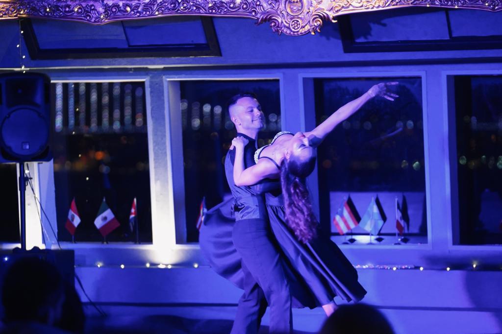 BOSPHORUS DINNER CRUISE & TURKISH NIGHT SHOW (CLOSE TO SHOW TABLE WITH ALCOHOL)